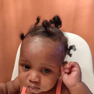 Meet your Posher, Adrienne